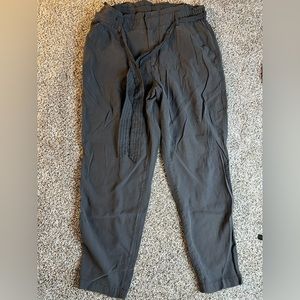 Old Navy paper bag pants, size large